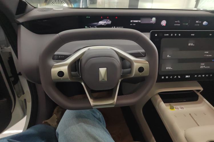 Used Avatr 06 2025 Max All-Electric Version