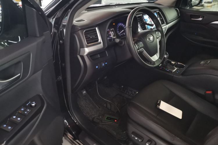 Used Toyota Highlander 2018 2.0T Four-Wheel Drive Luxury Edition 7 Seats China V Emission Standard
