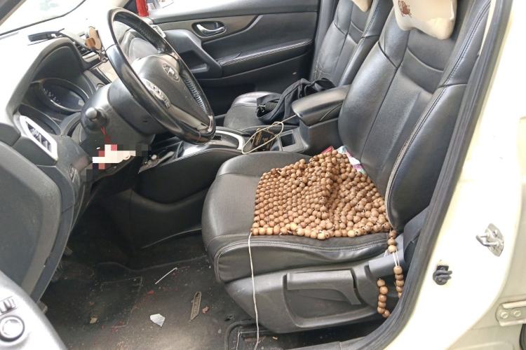 Used Nissan X-Trail 2015 2.0L CVT Comfort MAX Edition 2WD
