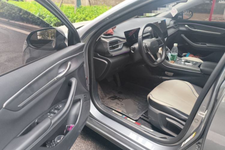 Used BYD Destroyer 05 2024 Honor Edition DM-i 120KM Luxury Model Driver Seat