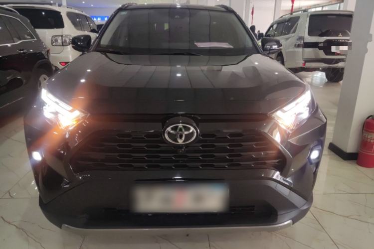 Used Toyota RAV4 2023 2.0L CVT Two-Wheel Drive Fashion Plus Edition Front