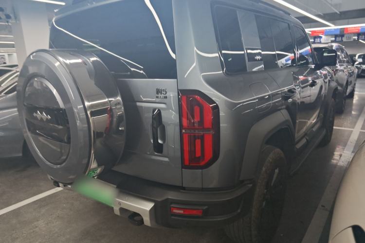 Used Formula Leopard 5 2023 Explore Edition
