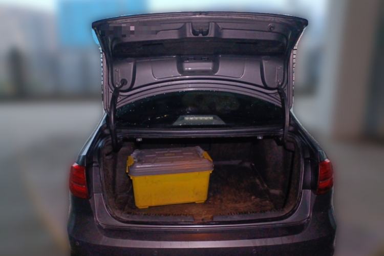 Used Volkswagen Sagitar 2017 1.6L Manual Comfort Model Trunk