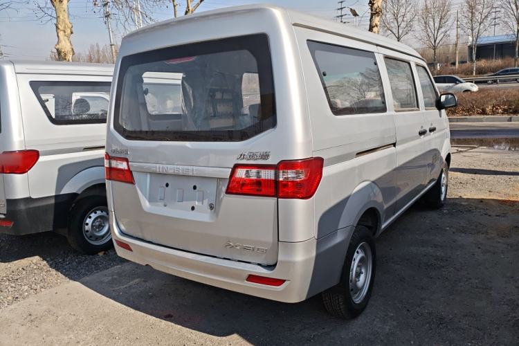 Used Jinbei Hiace X30 2024 1.5L Champion Edition Passenger Vehicle 5/6/7 Seats