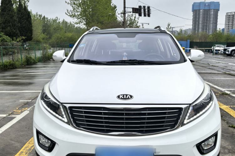 Used Kia Sportage R 2015 2.0L Automatic Two-Wheel Drive DLX Model Exterior 1