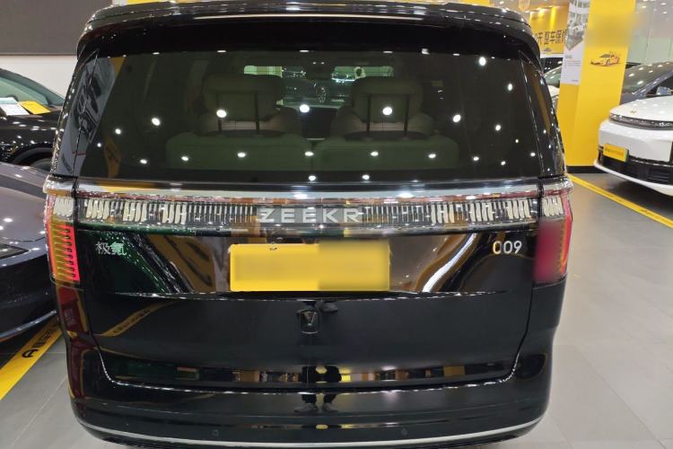 Used Zeekr 009 2022 WE Edition
