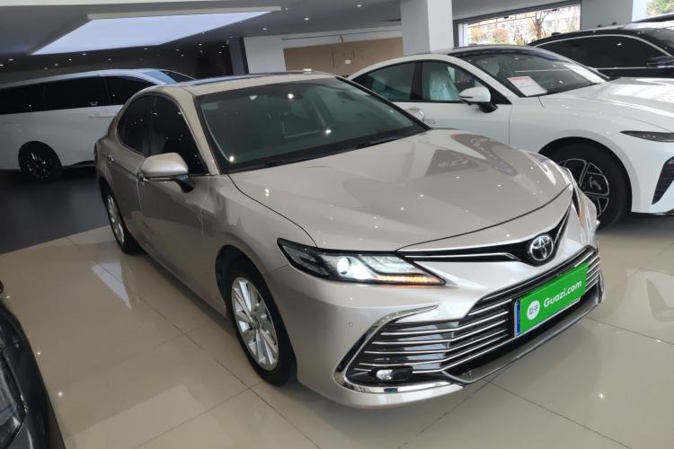 Used Toyota Camry 2021 2.0G Luxury Edition
