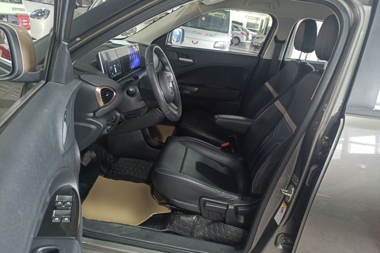 Used ORA White Cat 2022 Xiaoyue Mao Edition 360 km Luxury Model Lithium NMC Left Front Seat