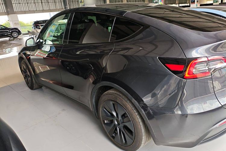Used Tesla Model Y 2024 Rear-Wheel-Drive Version