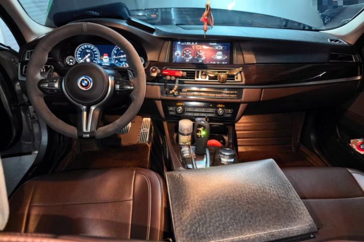 Used BMW 5 Series 2014 525Li Luxury Design Package
