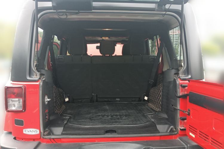 Used Jeep Wrangler 2015 2.8TD Sahara Four-Door Comfort Edition