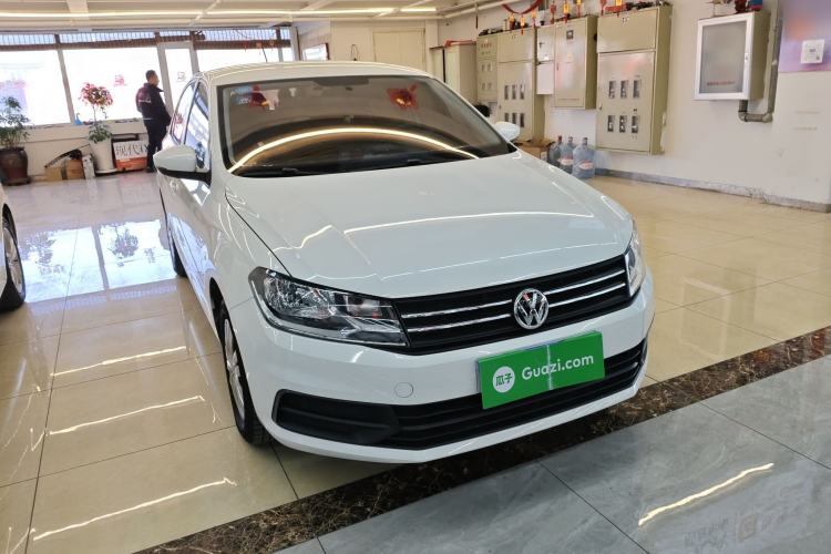 Used Volkswagen Santana 2016 1.6L Automatic Fashion Edition Exterior 1