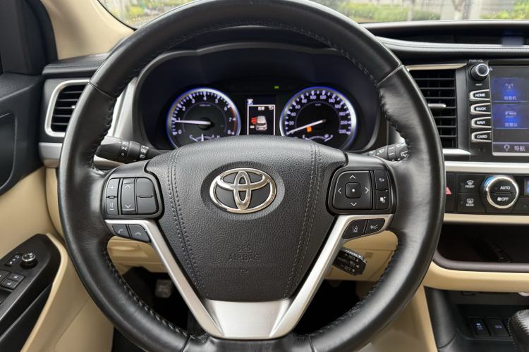 Used Toyota Highlander 2018 2.0T Four-Wheel Drive Luxury Version 7 Seats China VI Standard