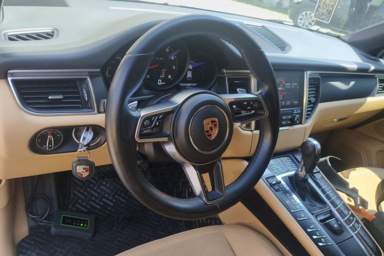 Used Porsche Macan 2017 Macan 2.0T Steering Wheel