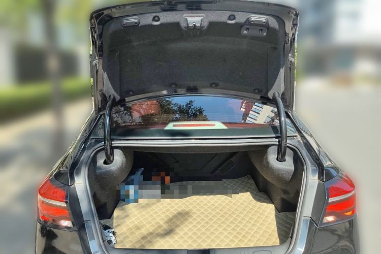 Used Roewe e950 2017 50T Hybrid Connected Executive Edition