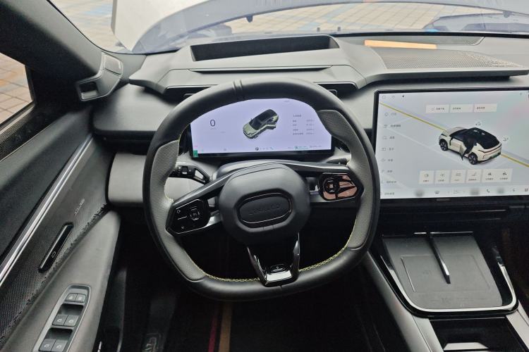 Used Lynk & Co 08 EM-P 2023 120km Long-Range Halo
