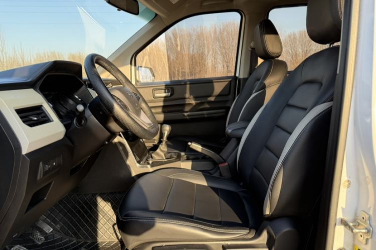 Used Wuling Hongguang PLUS 2019 1.5T Manual Luxury 7-Seater Left Front Seat