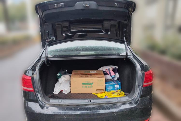 Used Volkswagen Lavida 2015 1.6L Manual Fashion Edition
