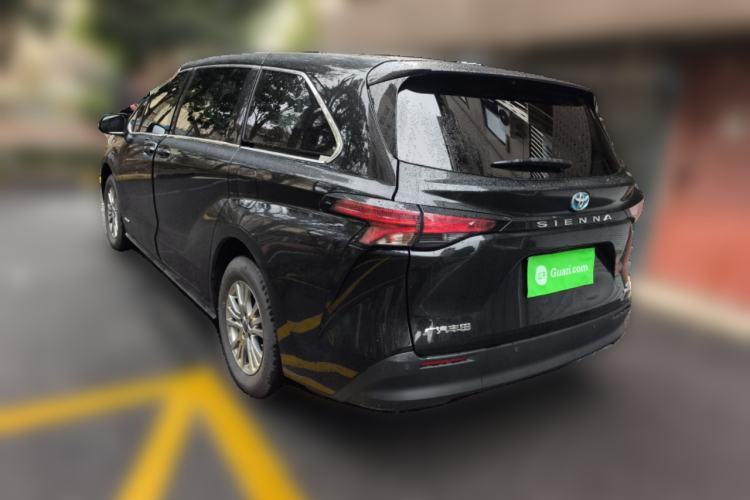 Used Toyota Sienna 2023 2.5L Hybrid Comfort Edition