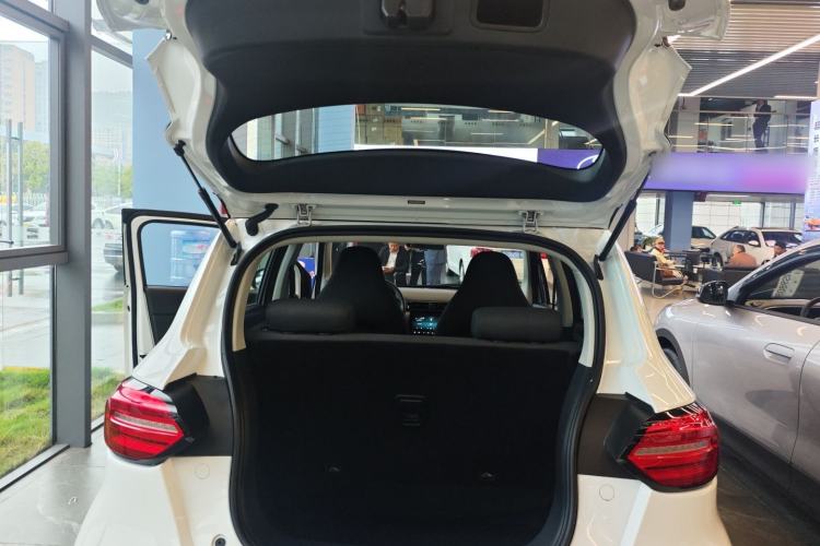 Used Leapmotor T03 2020 400 Lite Edition Trunk