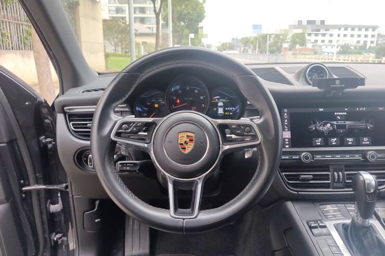 Used Porsche Macan 2018 Macan 2.0T Steering Wheel