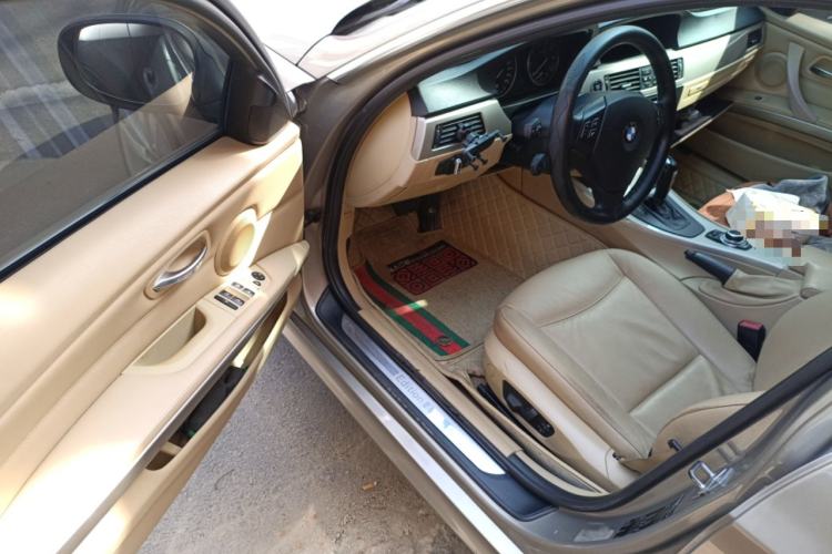 Used BMW 3 Series 2010 320i Luxury Model Driver Seat