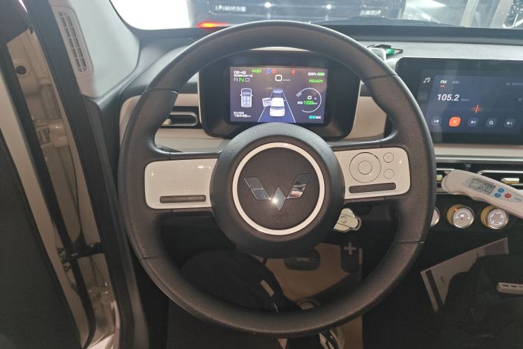 Used Wuling Hongguang MINIEV 2024 3rd Generation 170 km Steering Wheel