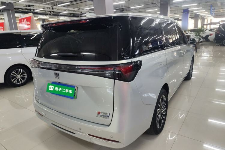 Used Buick GL8 New Energy 2025 Lu Shang Luxury Edition 7-Seater
