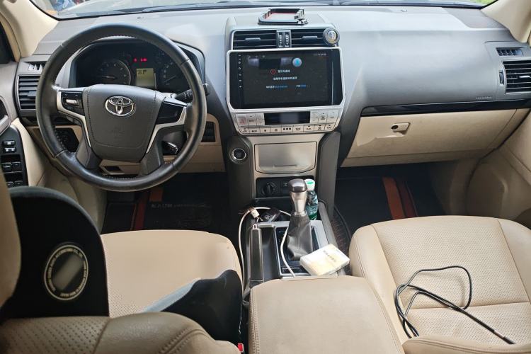 Used Toyota Prado  Center Console