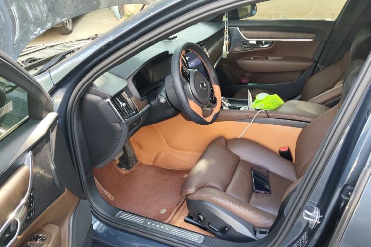 Used Volvo S90 2024 B5 Zhiyuan Luxury Edition
