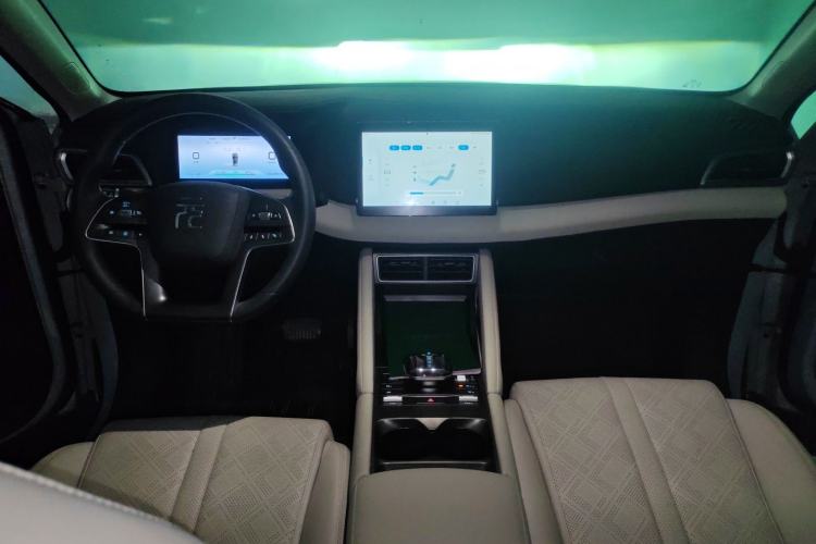 Used BYD Yuan UP 2024 401 km Active Version
