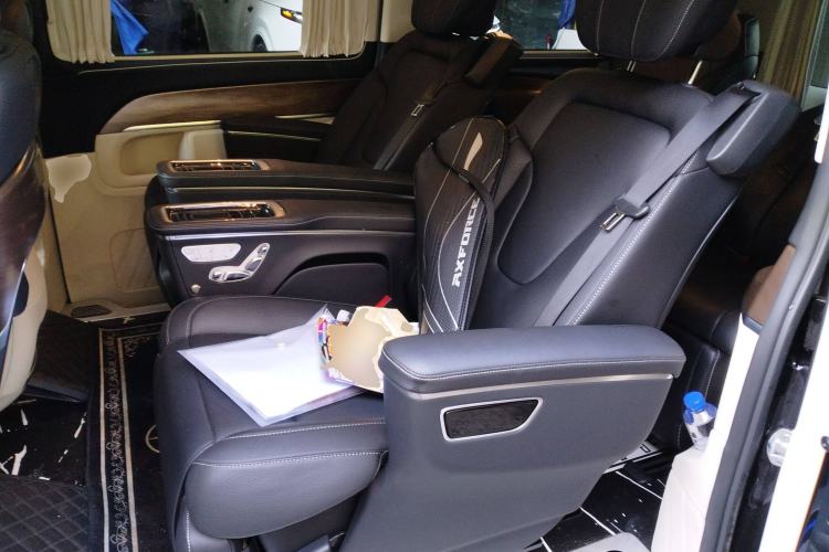 Used Mercedes-Benz V-Class 2022 V 260 L Long-wheelbase Luxury Edition Left Rear Seat