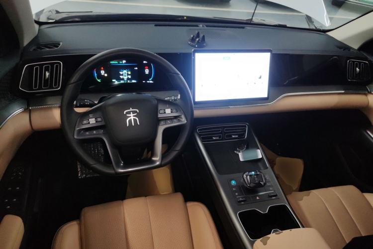 Used BYD Song Pro New Energy 2025 Second-Generation DM-i 75KM Leading Edition Center Console