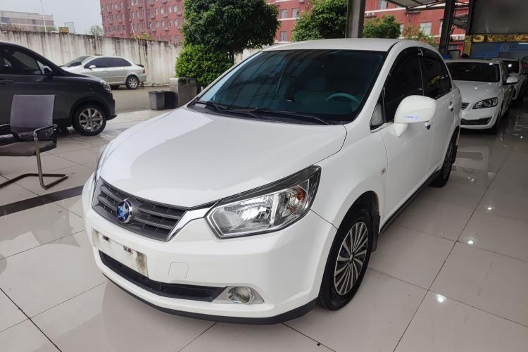 Used Venucia D50 2013 1.6L Automatic Fashion Edition