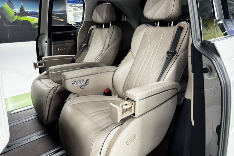 Used XPeng X9 2024 610 Long-Range Pro
