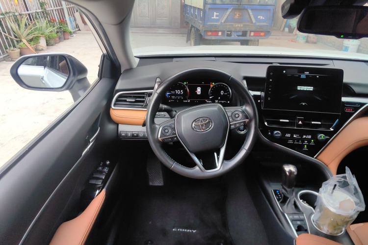 Used Toyota Camry 2021 2.5G Luxury Edition Center Console