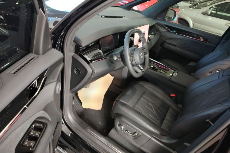 Used Zeekr 009 2024 Six-Seat Executive Version 4WD 108 kWh Driver Seat