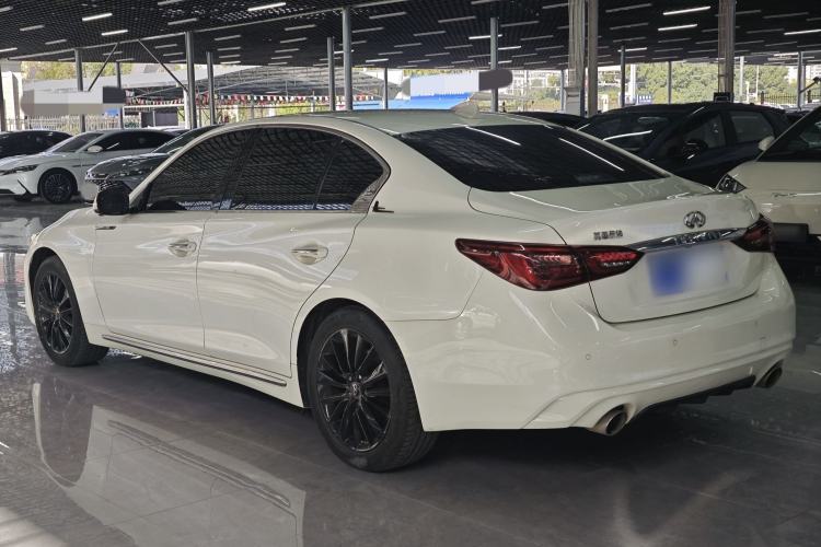 Used Infiniti Q50L 2018 2.0T Enjoyment Version China VI Standard
