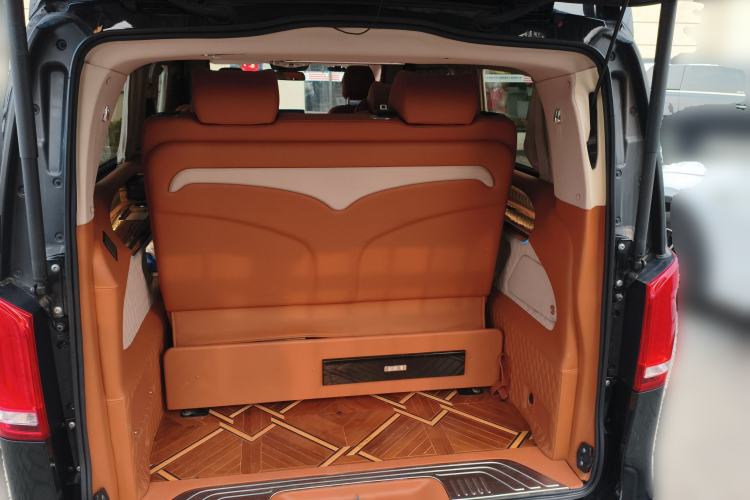 Used Mercedes-Benz V-Class 
