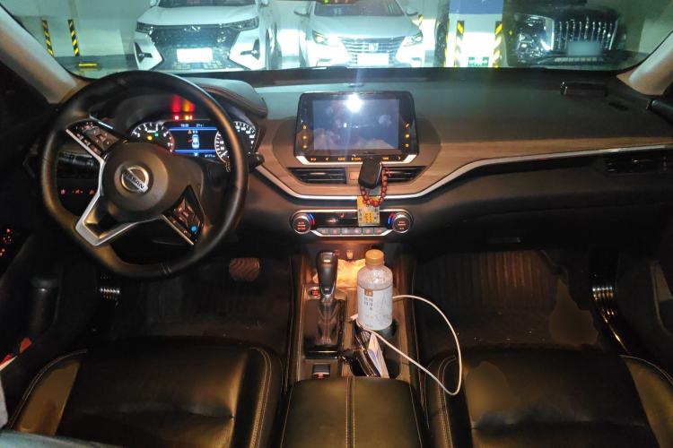 Used Nissan Teana 2021 2.0L XL Upper AD1 Smart Drive & Navigation Edition Center Console