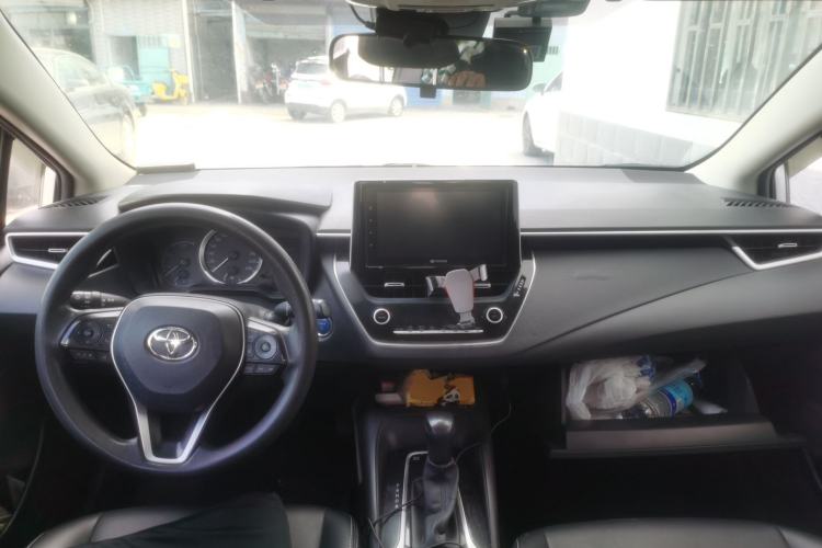 Used Toyota Corolla 2019 Dual-Engine 1.8L E-CVT GL-i Elite Edition Center Console