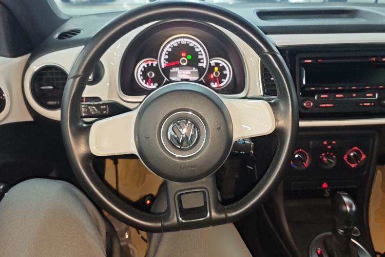 Used Volkswagen Beetle 2015 180TSI model Steering Wheel