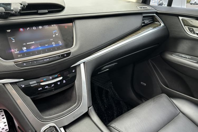 Used Cadillac XT5 2017 Anniversary Edition 28T Four-Wheel Drive Luxury Model
