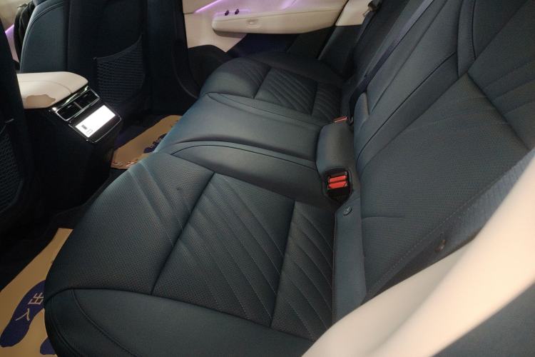 Used Zeekr 001 2025 YOU Edition 100 kWh All-Wheel Drive Left Rear Seat