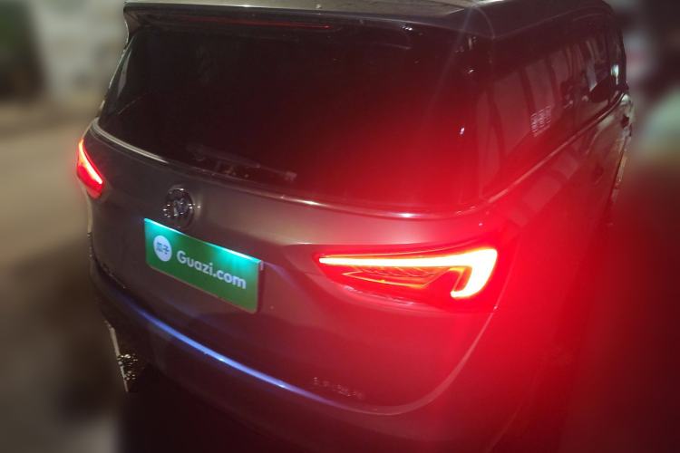 Used Buick GL6 2018 18T 6-Seater Prestige Model
