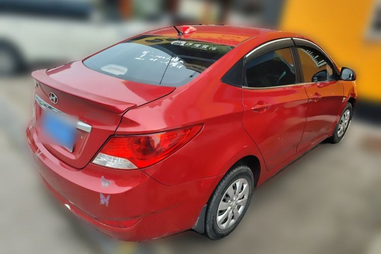Used Hyundai Verna (older generation) 2010 Sedan 1.4L Manual Comfort GS Rear Right 45 Deg