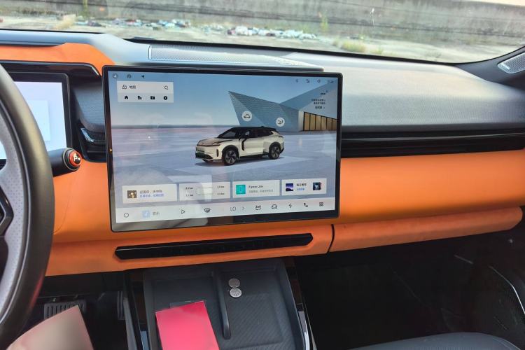 Used Lynk & Co 08 EM-P 2023 120km Long-Range Halo