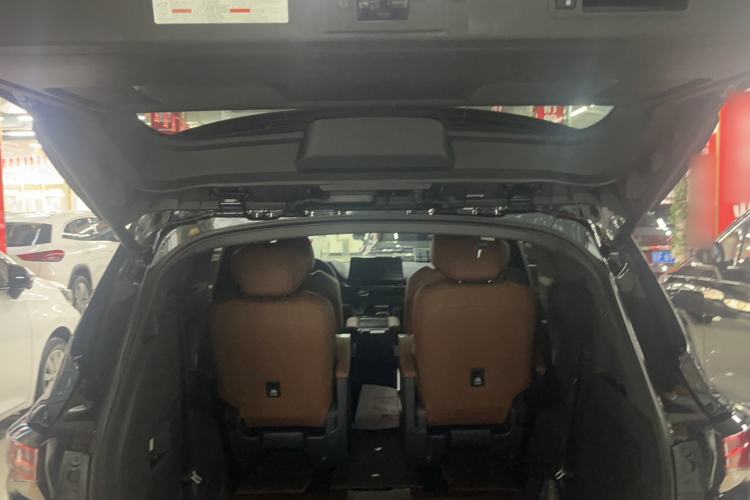 Used Toyota Sienna 2026 Model 2.5L Dual-Engine Four-Wheel-Drive Premium Edition