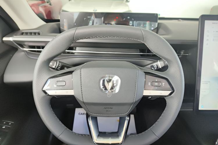 Used CHANGAN Eado PHEV 2025 Smart New Blue Whale 145KM High-Energy Edition
