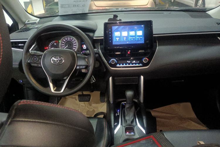 Used Toyota FRONTLANDER 2022 2.0L CVT Elite Edition Center Console